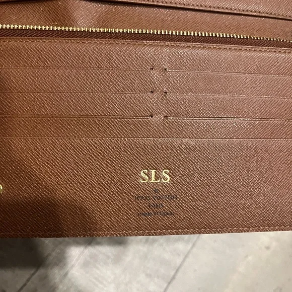 Authentic, LOUIS VUITTON 
Monogram Insolite Wallet - Picture 7 of 8